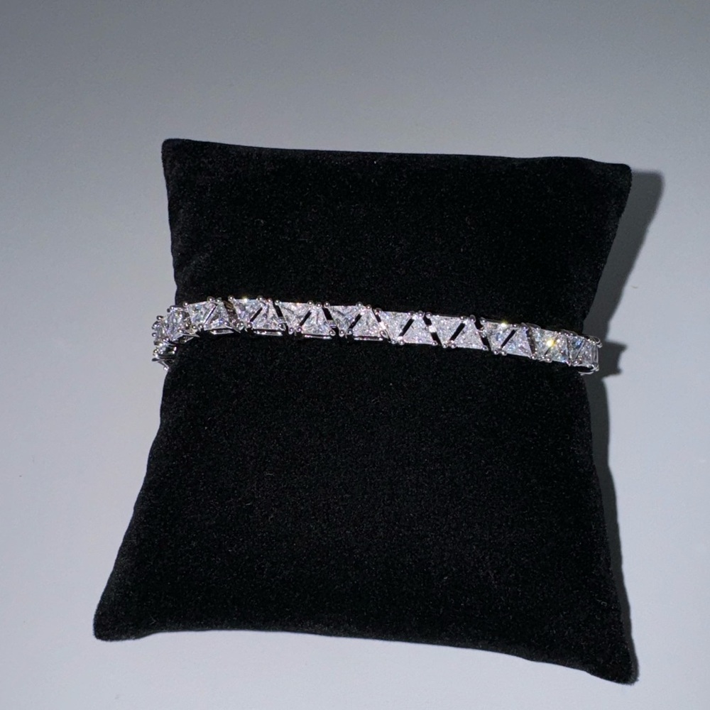 18k 13ct Trillion Tennis Bracelet - Picture 10 of 14